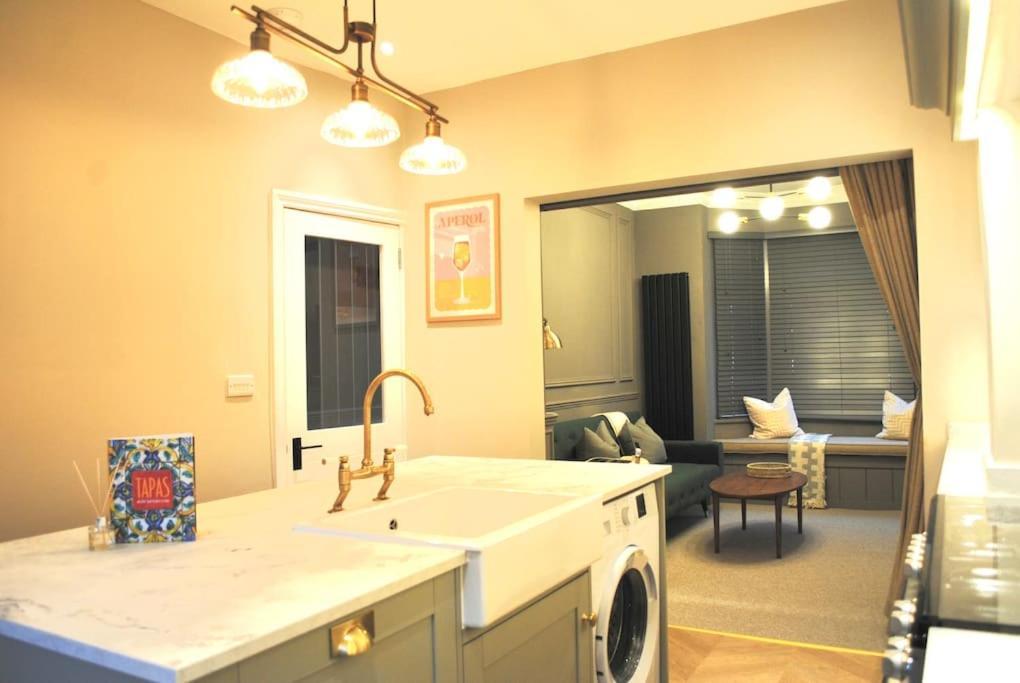 Cosy Renovated House In Warrington别墅 外观 照片